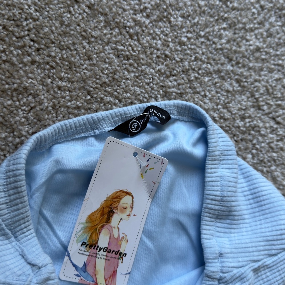 Amazon Pretty Garden Maxi dress - Picture 2 of 3